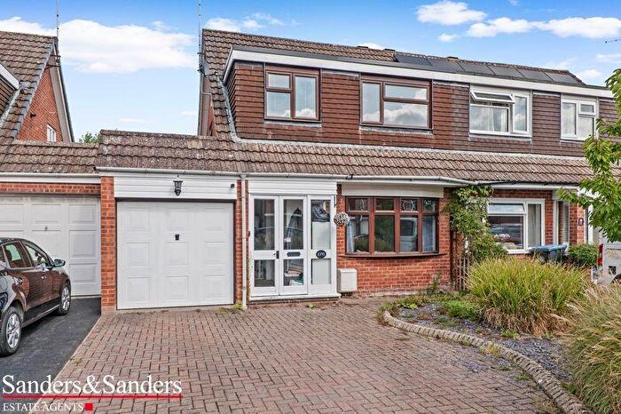 3 Bedroom Semi-Detached House For Sale In Alne Bank Road, Alcester, B49