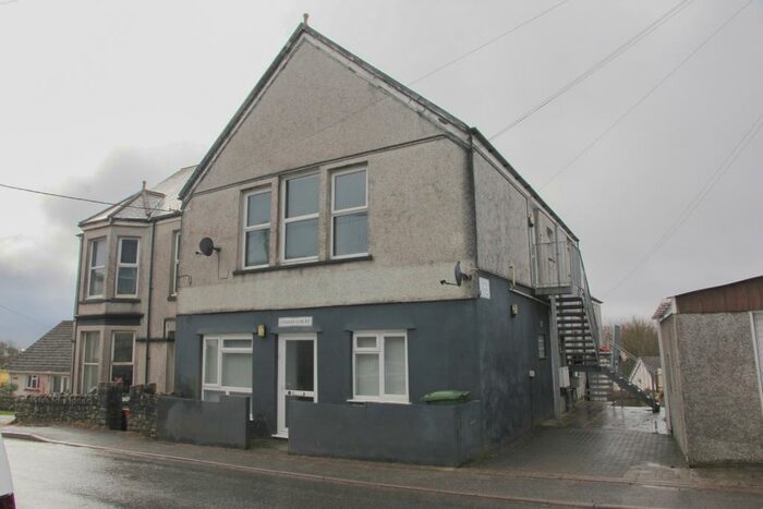 2 Bedroom Flat To Rent In Chapel Road, Foxhole, PL26