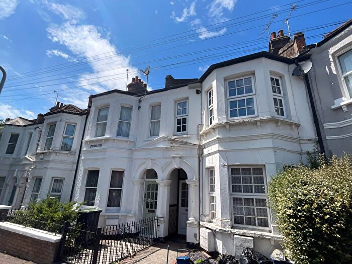 2 Bedroom Flat To Rent In A Lydford Road, Westcliff-On-Sea, SS0