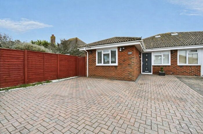 4 Bedroom Semi-Detached Bungalow For Sale In Piddinghoe Avenue, Peacehaven, BN10