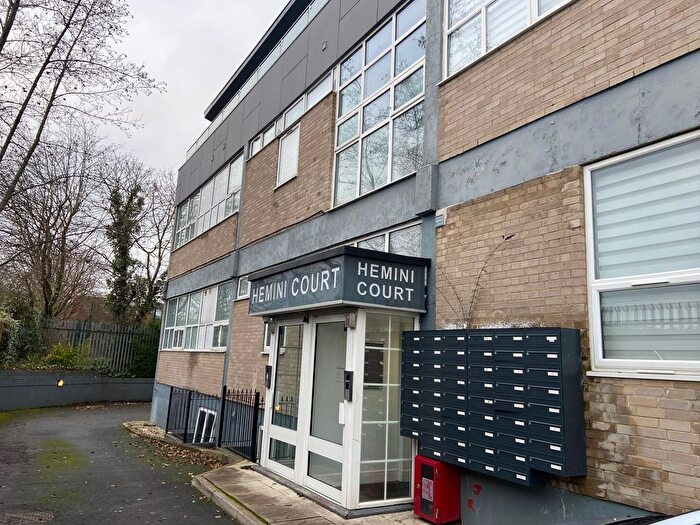 Studio To Rent In Stirling Way, Borehamwood, WD6