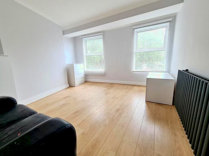 1 Bedroom Flat To Rent In Grosvenor Avenue, London, N5