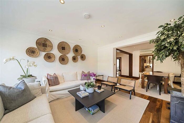 2 Bedroom Flat To Rent In Princes Gate, South Kensington, SW7
