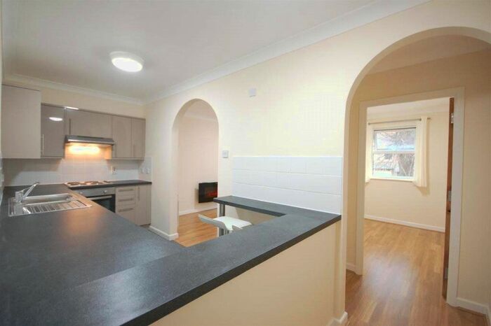 2 Bedroom Flat To Rent In Dayworth Mews, Lundy Lane, Reading, Berkshire, RG30