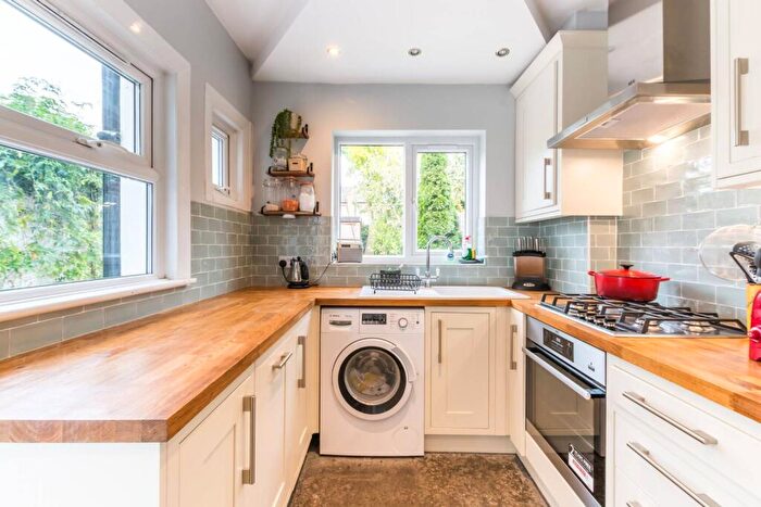 3 Bedroom House To Rent In Stanley Road, , Bounds Green, London, N11