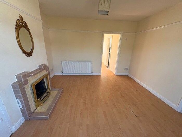 2 Bedroom Terraced House To Rent In Anstee Road, Luton, LU4