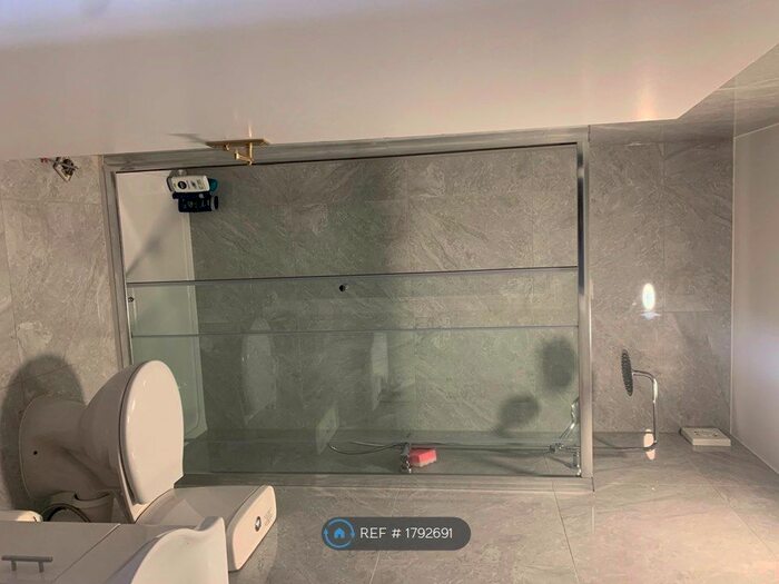 2 Bedroom Flat To Rent In Burnley Road, London, NW10