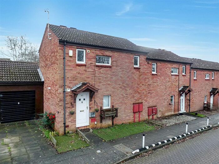 3 Bedroom End Terrace House For Sale In The High Street, Two Mile Ash, Milton Keynes, MK8