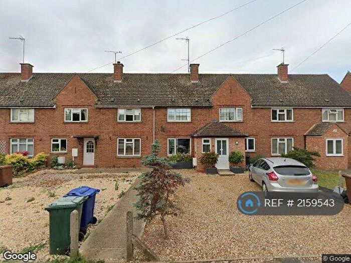 3 Bedroom Terraced House To Rent In Kemps Road, Banbury, OX17