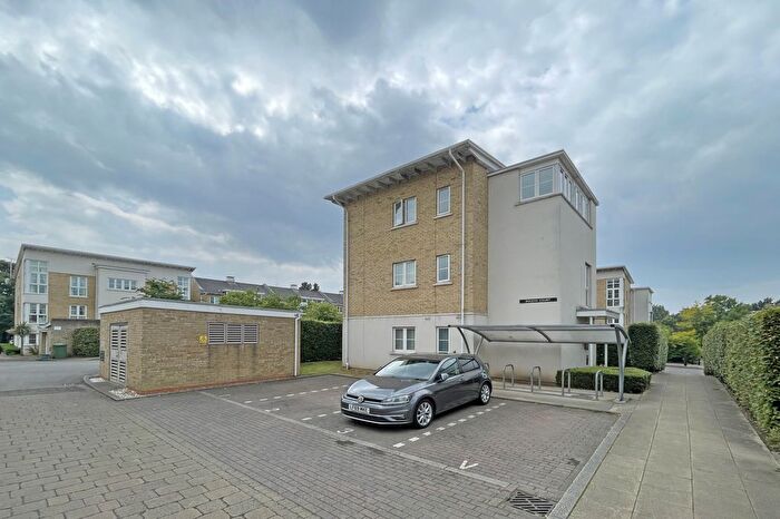 2 Bedroom Flat To Rent In Revere Way, Ewell, KT19