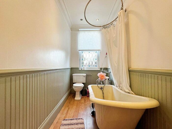 1 Bedroom Flat To Rent In Parkfield Road South, Didsbury, Manchester, M20