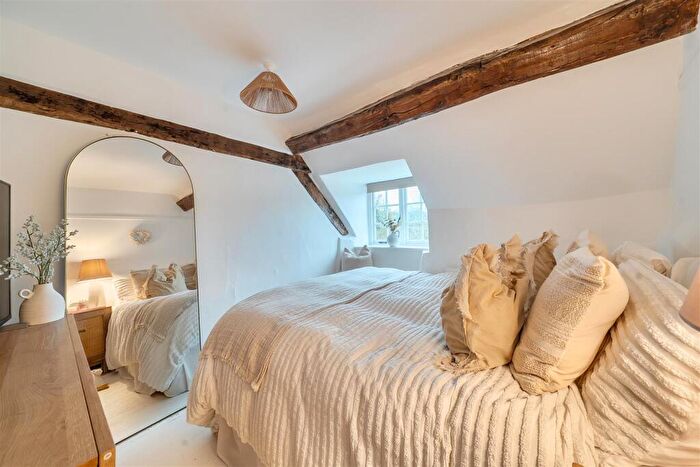 3 Bedroom House For Sale In Valley Road, Swanage, BH19 - Photo 10