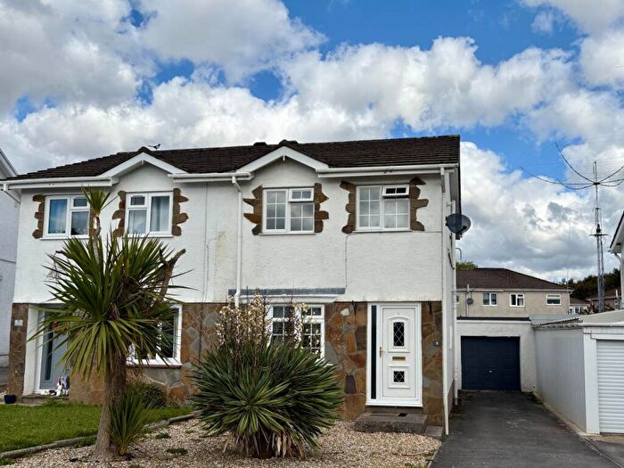 3 Bedroom Semi-Detached House To Rent In Fox Hollows, Brackla, Bridgend, CF31