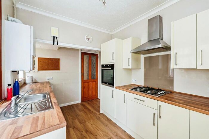 3 Bedroom Terraced House For Sale In Adames Road, Portsmouth, PO1