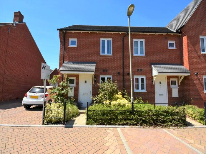 2 Bedroom End Of Terrace House To Rent In The Avenue, Didcot, Oxfordshire, OX11