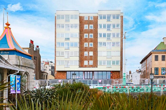 2 Bedroom Flat For Sale In Marine Parade, Brighton, BN2