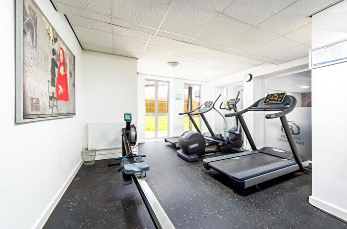 Apartment To Rent In Park Street, Luton, LU1