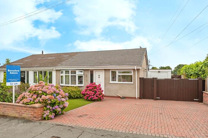 2 Bedroom Bungalow For Sale In Raewood Avenue, Hawarden, Deeside, Flintshire, CH5