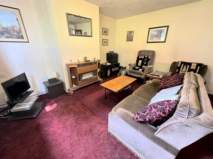 2 Bedroom Detached Bungalow For Sale In Gresley Woodlands, Church Gresley, Swadlincote, DE11