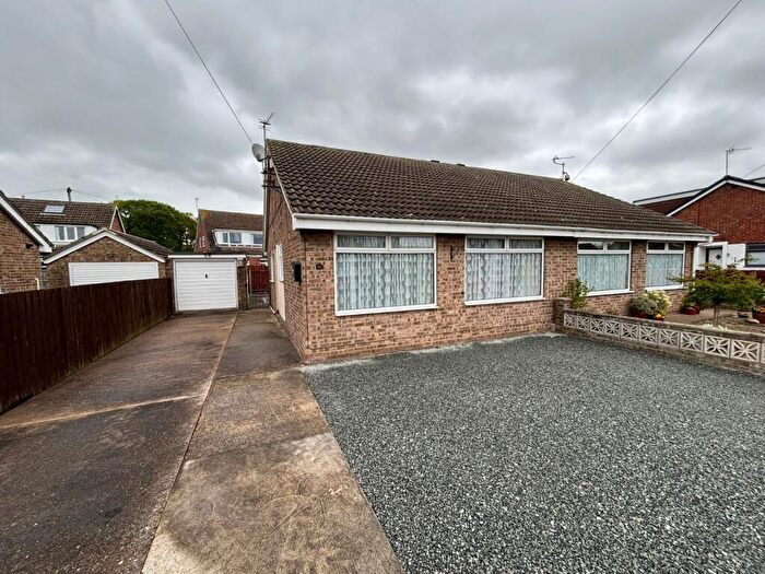 2 Bedroom Bungalow To Rent In Beech Close, Sproatley, Hull, East Yorkshire, HU11