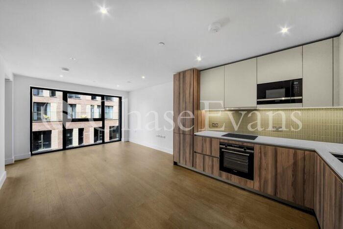 1 Bedroom Apartment To Rent In Belfield Mansions, Park And Sayer, Elephant And Castle, SE17