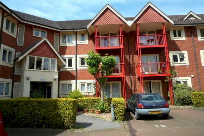 1 Bedroom Flat To Rent In Olivier Court, Bedford MK40