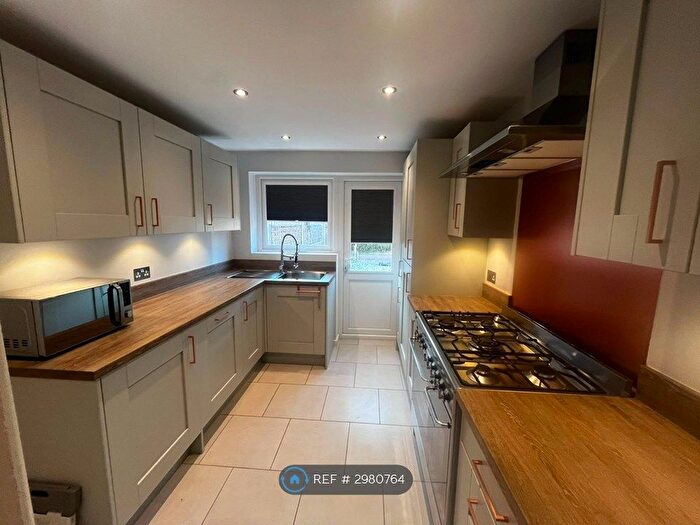 2 Bedroom Terraced House To Rent In Ashampstead Road, Reading, RG30