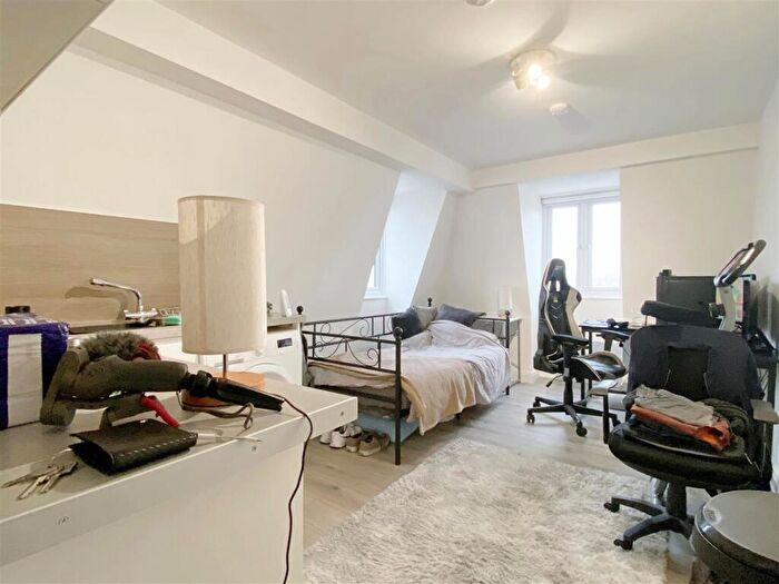 Studio To Rent In Howard Place - Modern Studio, BN1