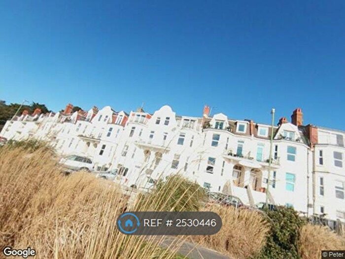 2 Bedroom Flat To Rent In Undercliff Road, Boscombe, BH5