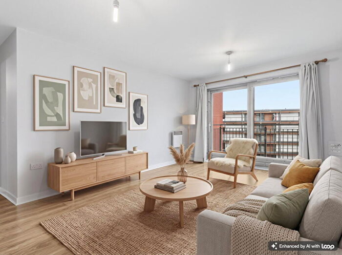 1 Bedroom Flat For Sale In Cam Road, London, E15