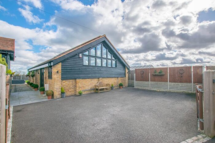 4 Bedroom Barn Conversion To Rent In Hailey Lane, Hailey, Hertford, SG13