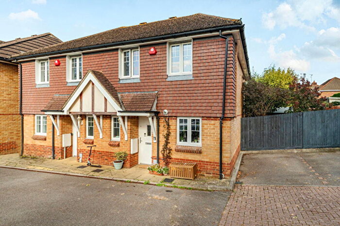 3 Bedroom Semi-Detached House For Sale In Froome Place, Chineham, RG24