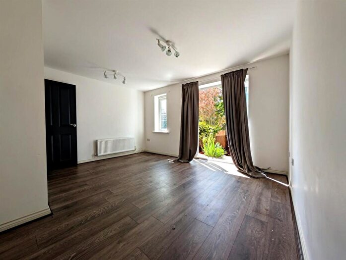 3 Bedroom Terraced House To Rent In Cypress Way, Nuneaton, CV10