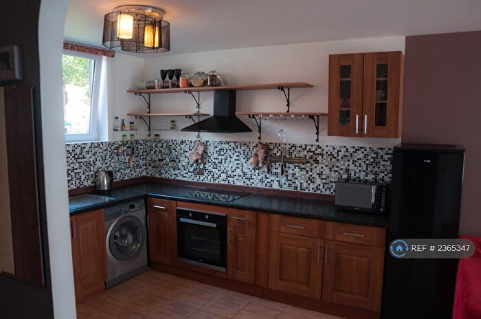 1 Bedroom Flat To Rent In Linsdell Road, Barking, IG11