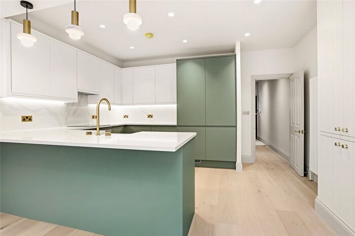 3 Bedroom Terraced House To Rent In Merrow Street, London, SE17