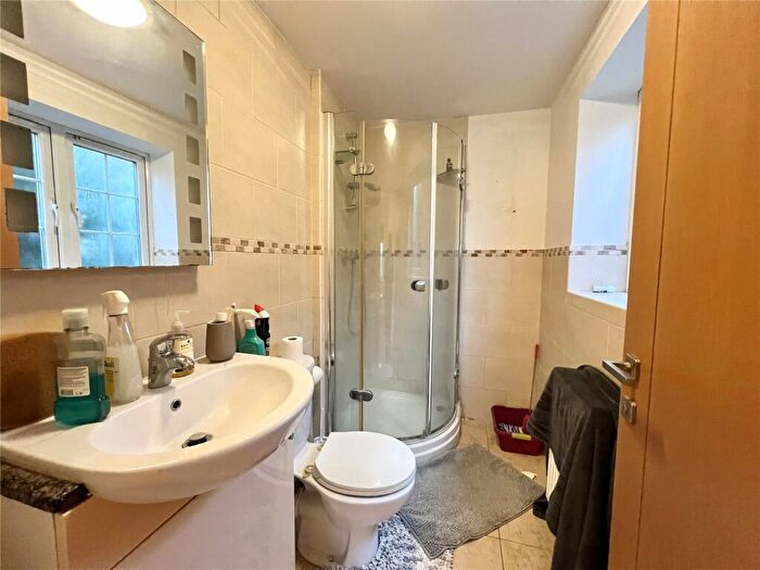 2 Bedroom Apartment To Rent In Ardmore Road, Lower Parkstone, Poole, Dorset, BH14