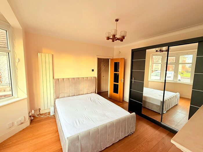 4 Bedroom Terraced House To Rent In Barley Lane, Ilford, IG3