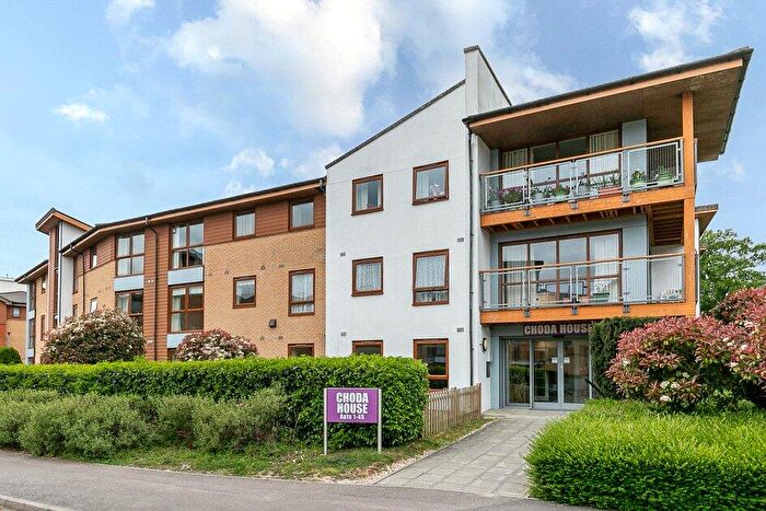 2 Bedroom Apartment For Sale In Commonwealth Drive, Crawley, West Sussex, RH10