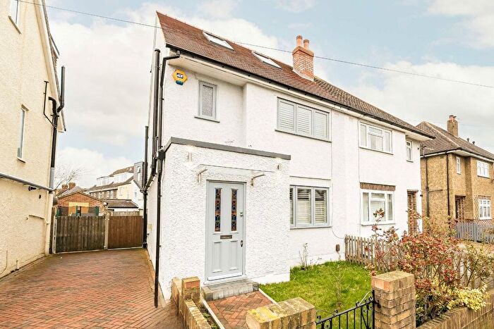4 Bedroom Semi-Detached House To Rent In Broad Lane, Hampton, TW12