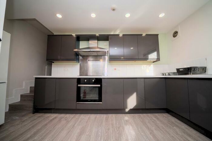 4 Bedroom Apartment To Rent In Apartment F, Broomhall Street, Sheffield, S3