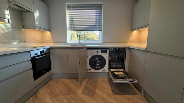 1 Bedroom Flat To Rent In Oakdene Court, Bromley, Kent, BR2