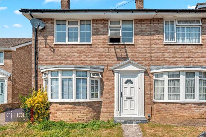 3 Bedroom End Of Terrace House To Rent In Rowan Close, Bristol, Somerset, BS16