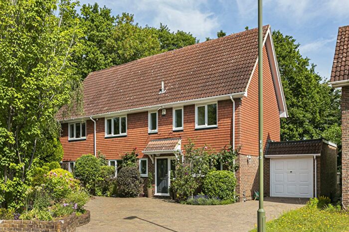 4 Bedroom Detached House For Sale In Woodchurch Drive, Bromley, BR1