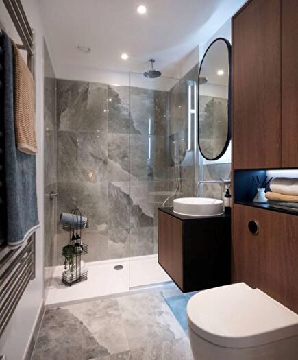 Studio For Sale In Eden Grove, Staines, Surrey, TW18