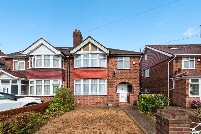 3 Bedroom Property For Sale In Stirling Road, Hayes, UB3