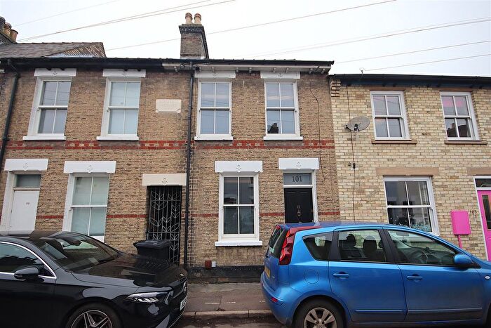2 Bedroom Terraced House To Rent In Catharine Street, Cambridge, CB1