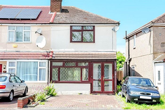2 Bedroom End Of Terrace House To Rent In Lansbury Drive, Hayes, UB4