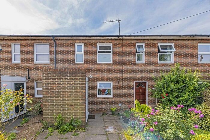3 Bedroom Terraced House To Rent In Parrs Place, TW12