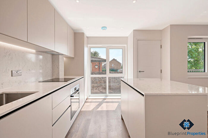 2 Bedroom Flat To Rent In Hillmount Court, St Marys Lane, RM14