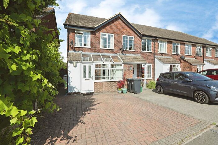 2 Bedroom End Of Terrace House For Sale In The Courtyard, East Grinstead, RH19